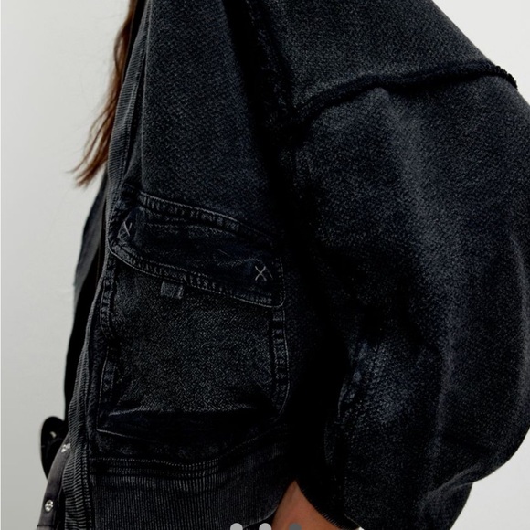 Free people washed black jacket/cardigan size L - Picture 2 of 6